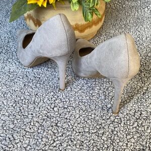 Christian Siriano Women's Light Gray Heels
